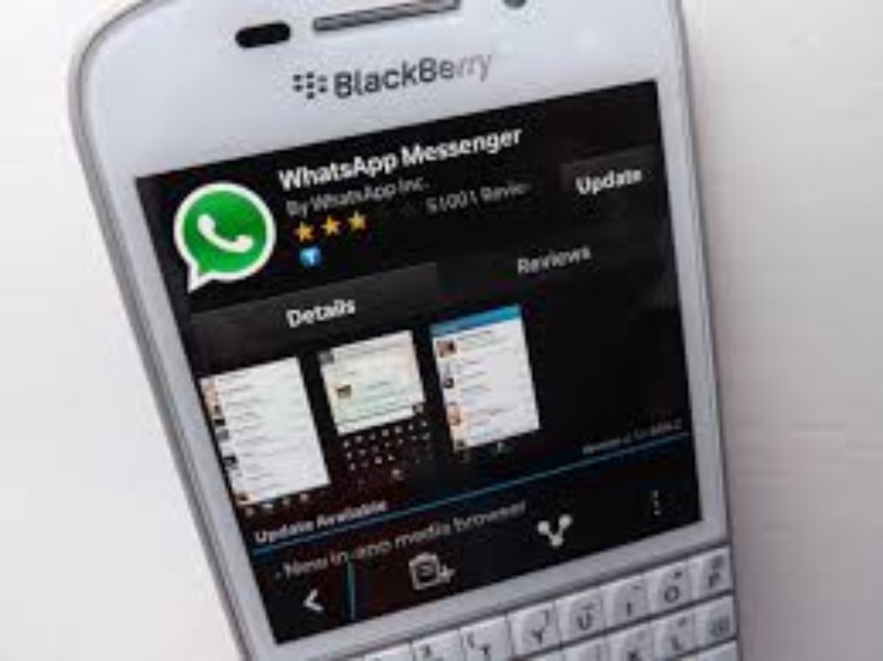 Cómo actualizar WhatsApp en BlackBerry 10
