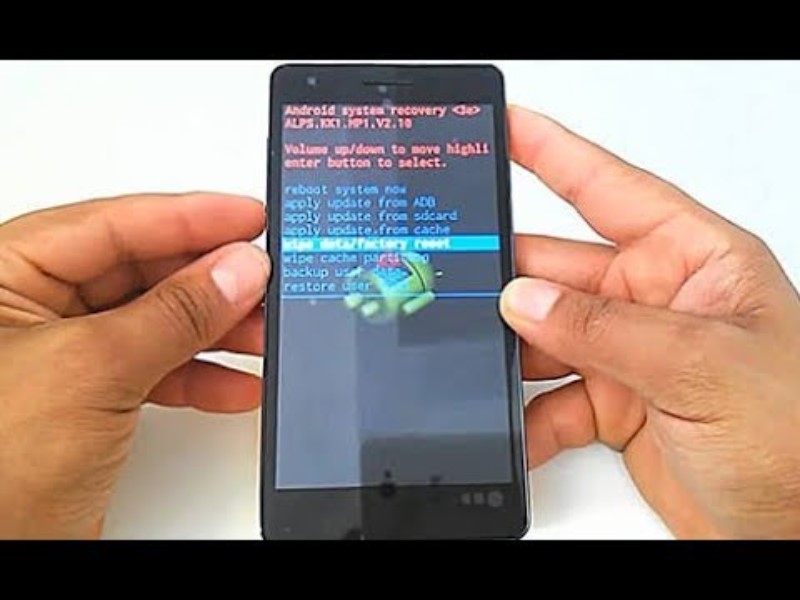 How to do a hard reset on a Huawei cell phone?