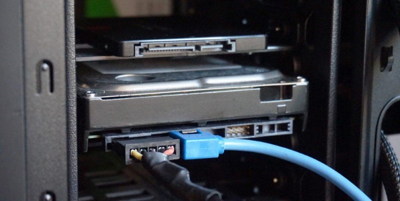 Come installare un contenitore per disco rigido sul tuo computer