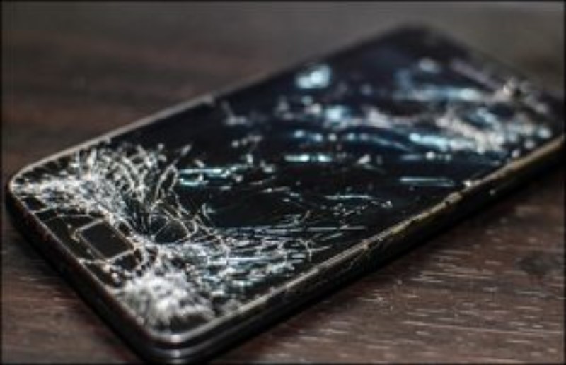 Tools to recover data from a mobile with a broken screen