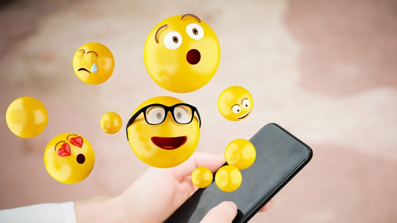 Le 10 emoticon più utilizzate sui social network
