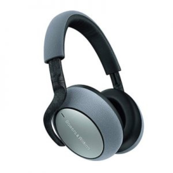Opinions and reviews of users about different models of noise canceling headphones